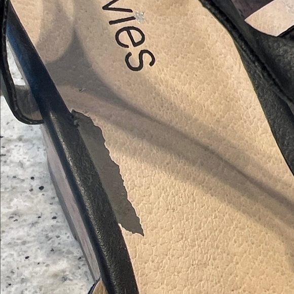 NWOB Stevies Black and Gold Wedge Sandals - Picture 8 of 9